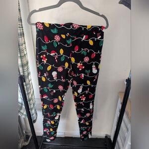 Holiday leggings size medium